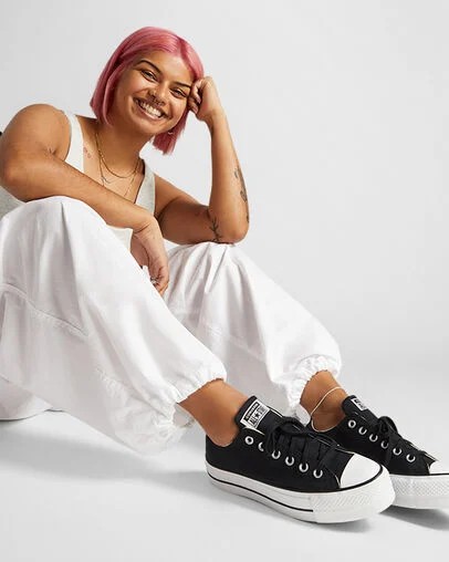 Converse Chuck Taylor All Star Lift Platform Women Canvas Shoes Black / White USA | C-39817029
